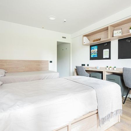 Residencia Universitaria Micampus Oviedo La Gruta Ngoại thất bức ảnh